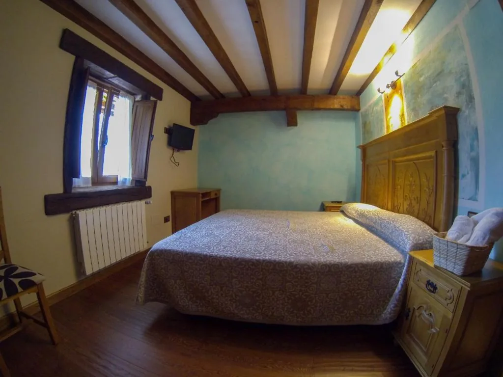 Habitación Doble con baño privado — Posada La Braniza