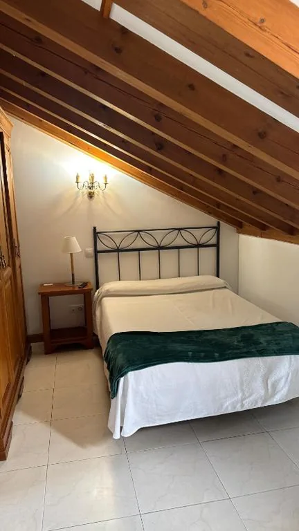 Habitación Triple — Posada La Cabaña De Salmon