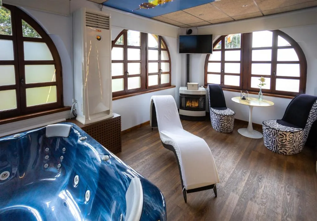 Suite Deluxe con cama extragrande — Posada la Leyenda