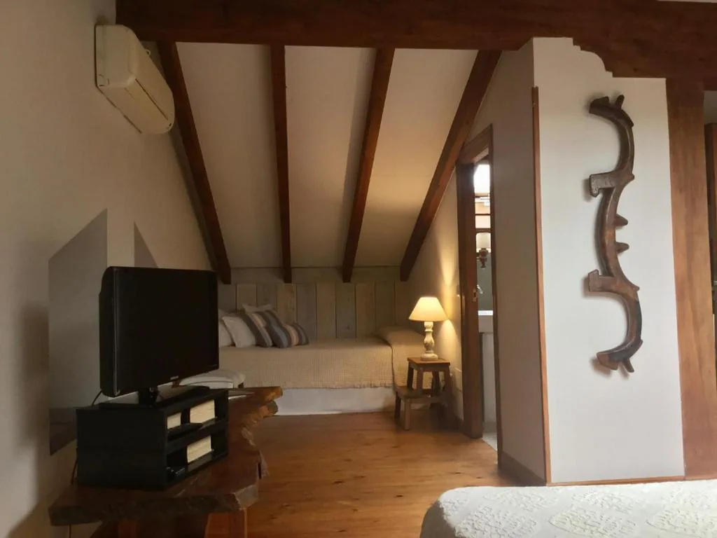 Camera tripla con bagno — Posada La Llosa de Somo