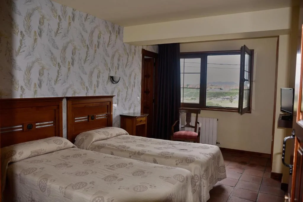 Tweepersoonskamer met Eigen Badkamer - 2 Bedden — Posada La Morena