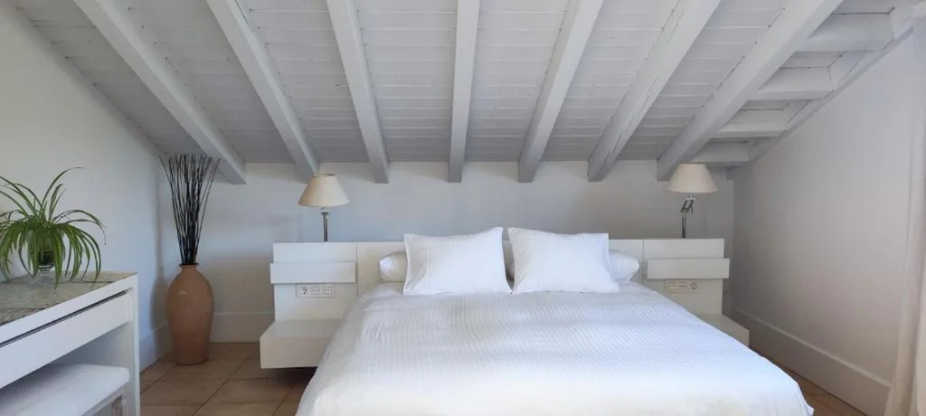 Large Double Room — Posada La Panadería