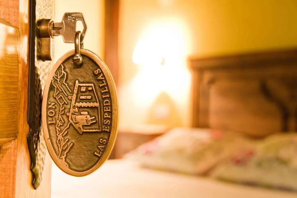 Tweepersoonskamer - 1 of 2 bedden — Posada Las Espedillas