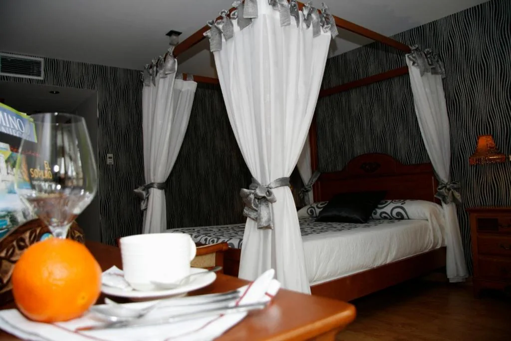 Habitación Doble Superior - 1 o 2 camas — Posada Los Gallos
