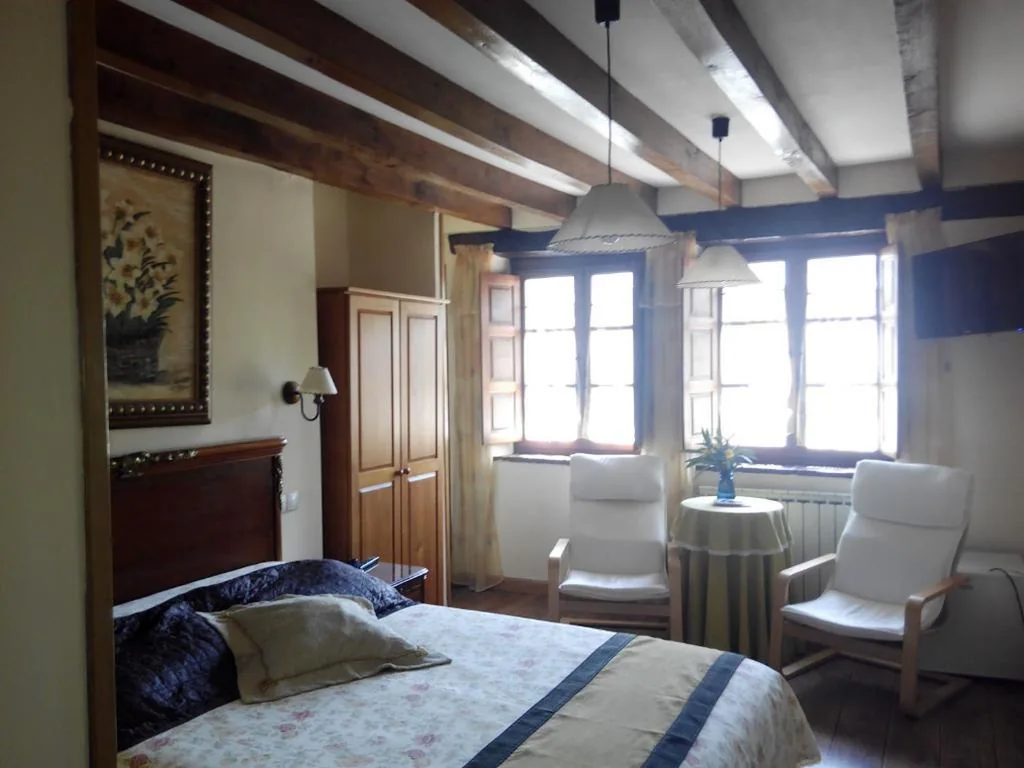 Double Room — Posada Montero de la Concha