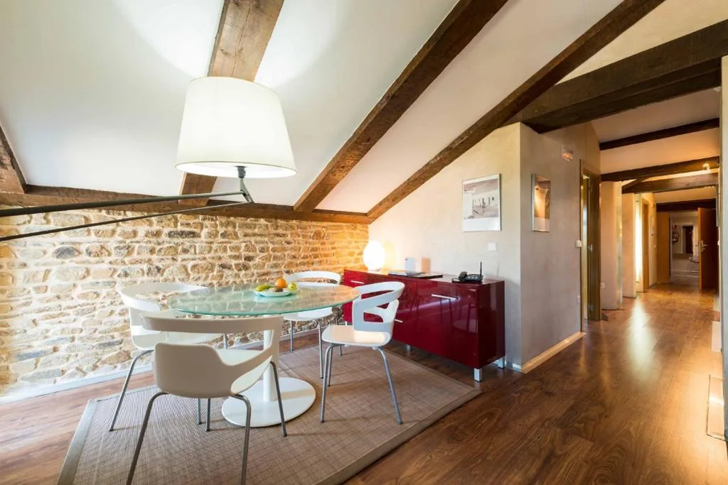 Habitación Familiar con terraza — Posada Real de Las Misas