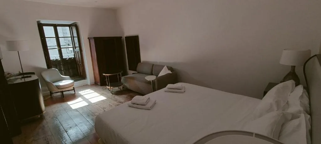 Quarto Quádruplo com casa de banho privativa exterior — Posada Real La Carteria