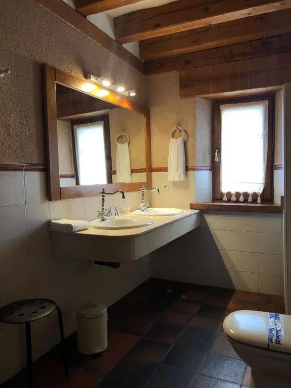 Großes Doppelzimmer – 1 oder 2 Betten — Posada Real Mingaseda