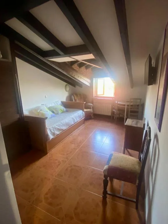 Habitación Doble Pequeña - 2 camas — Posada Rural La Peña Casares