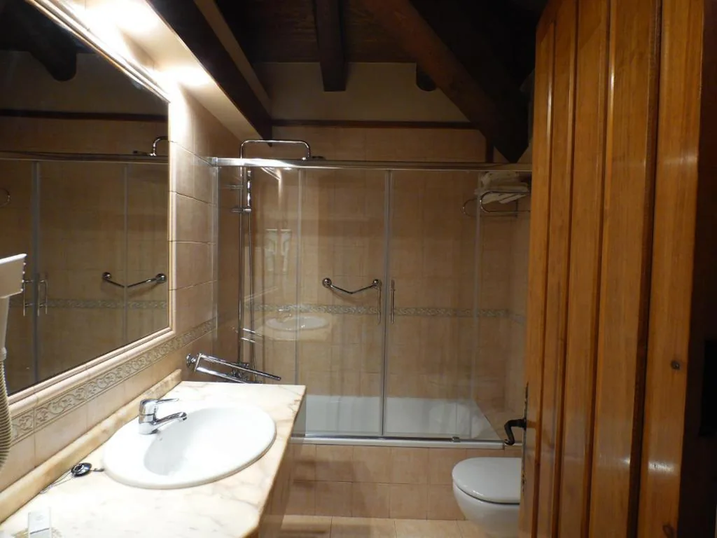 Doppelzimmer — Posada Torre Palacio La Taxuela