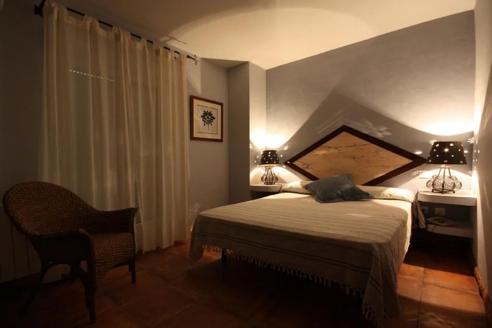 Doppelzimmer – 1 oder 2 Betten — Posada Tresmentiras