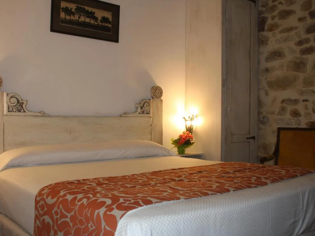 Habitación Doble Deluxe — Posada y Apartamentos Trebuesto de Guriezo