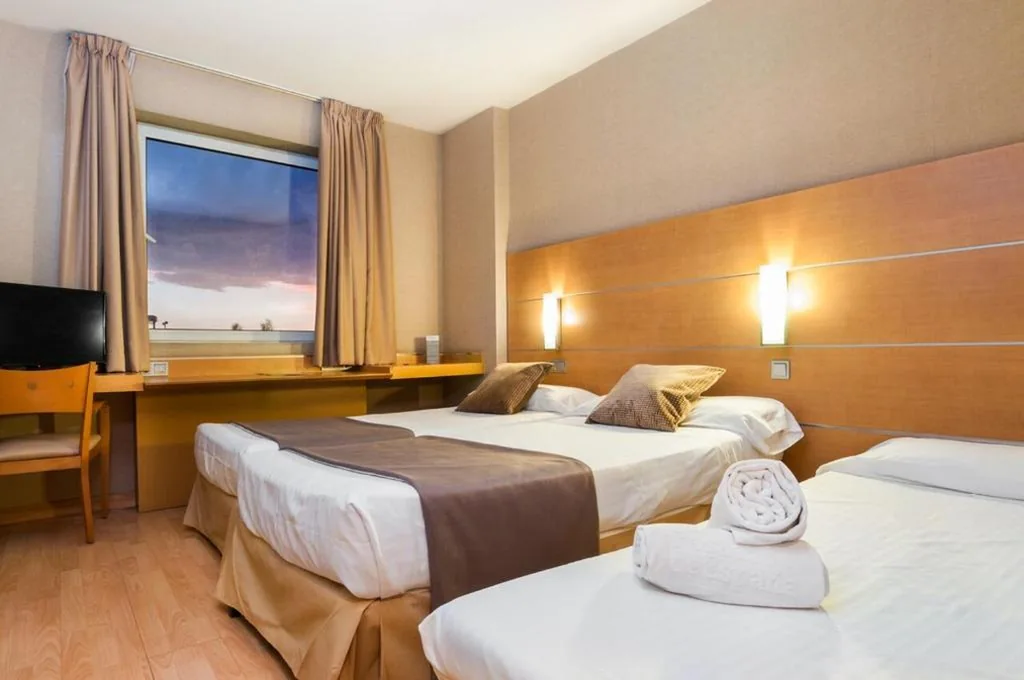 Habitación Doble con cama supletoria (3 adultos) — Posadas De España Cartagena