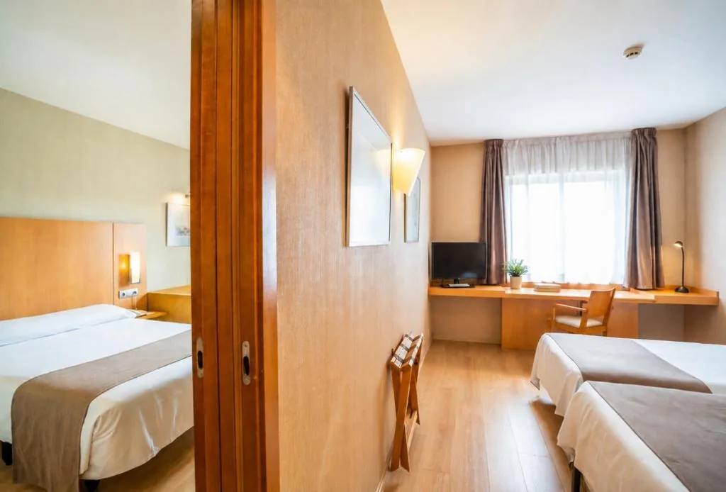 2 miteinander verbundene Doppelzimmer — Posadas de España Pinto