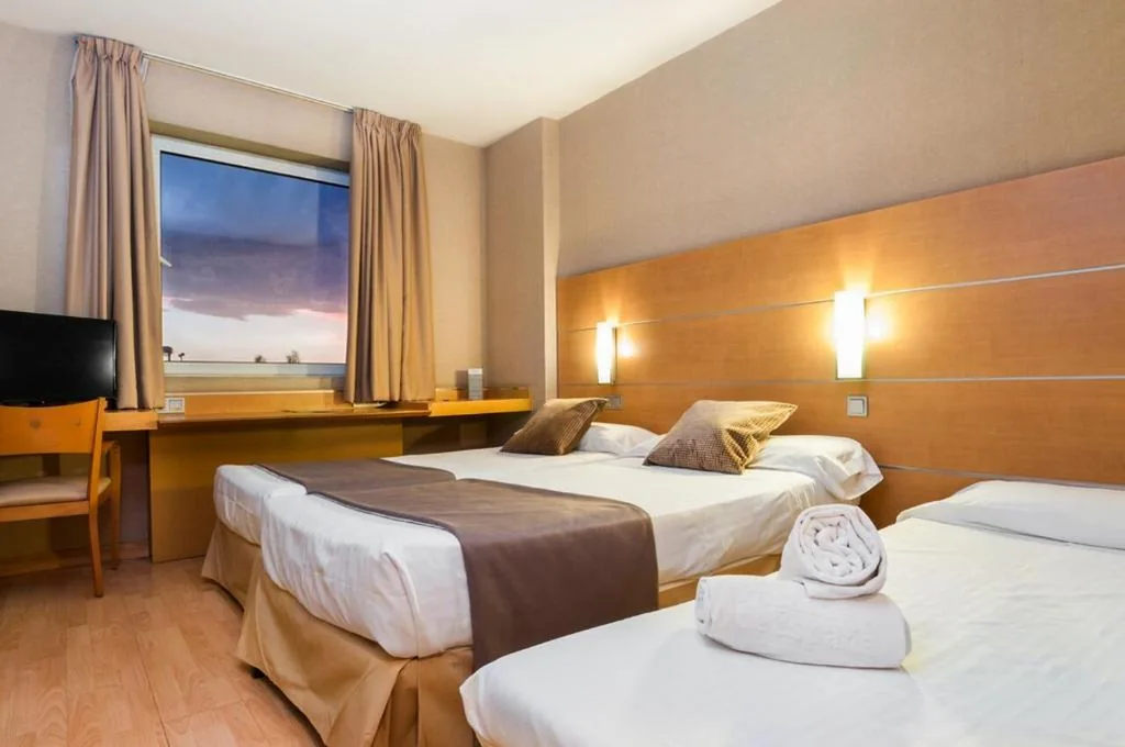 Doppelzimmer mit Zustellbett — Posadas de España Pinto
