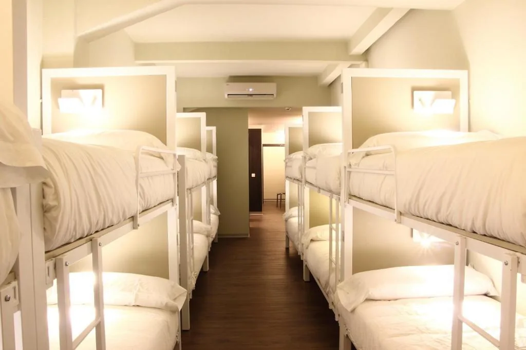 男女共用14人用相部屋のPremium二段ベッド（専用バスルーム） — Poshtel Bilbao - Premium Hostel