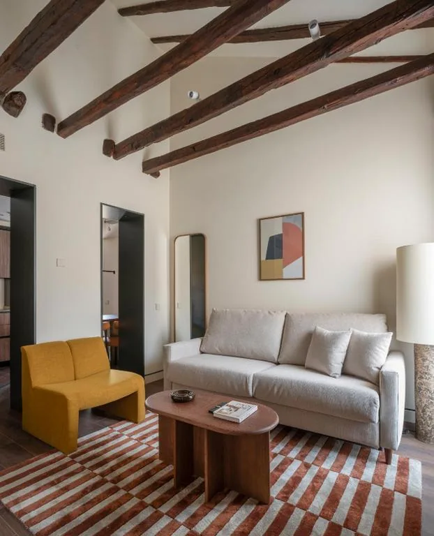 Monolocale con divano letto — POSTCODE Atocha