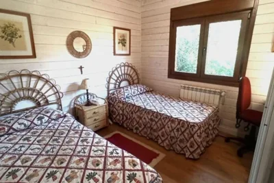 Preciosa cabaña con jardín y barbacoa — Foto 11