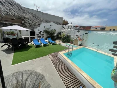 PRECIOSA CASA EMBLEMATATICA, PISCINA,WIFI — foto 4