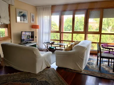 Preciosa casa independiente con piscina cubierta y gran jardín privados — foto 6