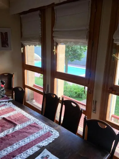 Preciosa casa independiente con piscina cubierta y gran jardín privados — foto 8