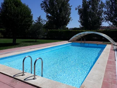 Preciosa casa independiente con piscina cubierta y gran jardín privados — foto 11