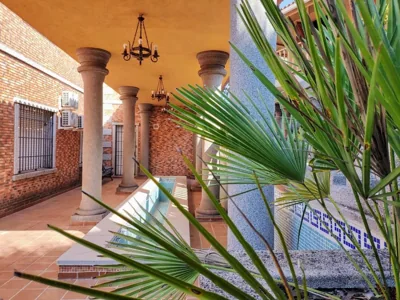 Preciosa villa para grupos grandes con piscina y BBQ — foto 11