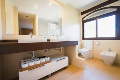 Precioso chalet con piscina y pista de padel — 写真 3