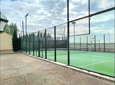Precioso chalet con piscina y pista de padel — 写真 9
