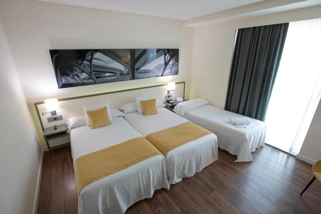 Habitación Triple — Primus Valencia