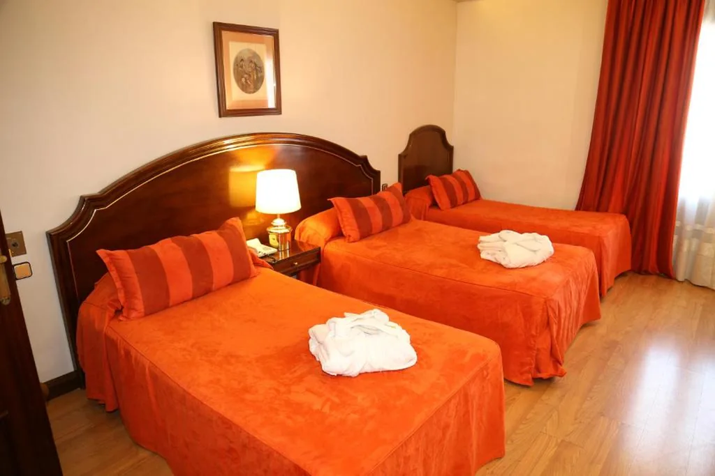 Habitación Doble con cama supletoria - 1 o 2 camas (2 adultos + 1 niño) — Princesa Ana