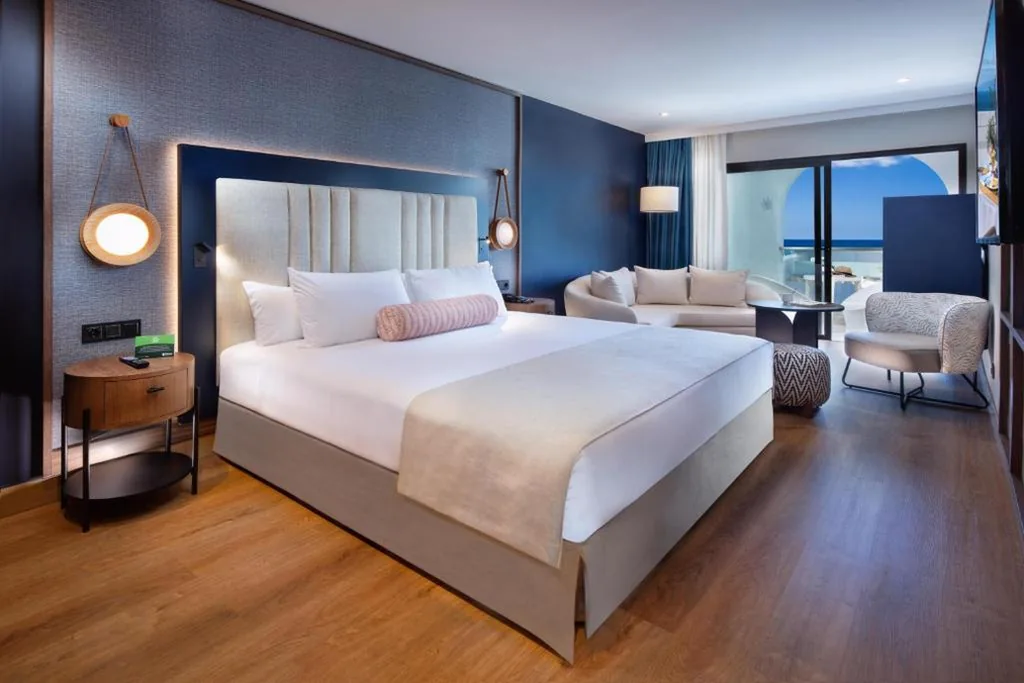 Suite Junior con vistas al mar o a la piscina — Princess Inspire Tenerife - Adults Only