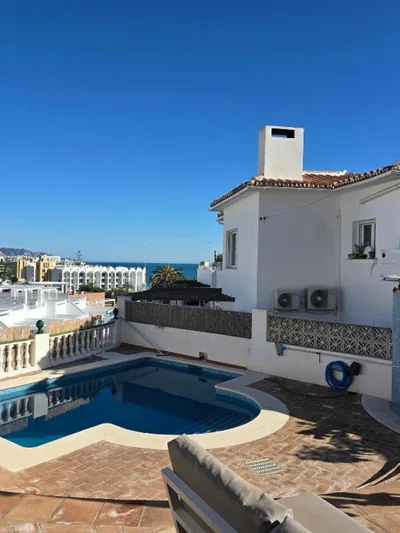 Private Beach Villa for 6 with Seaview, Pool & big Sun Terrace — foto 9