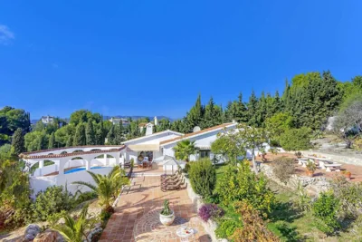 Private Heated Pool, Jacuzzi & 1225m2 garden in Villa Cipreses — Foto 6