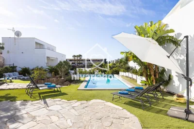 Private Pool Villa, Bellavista by Nivariahost — foto 3