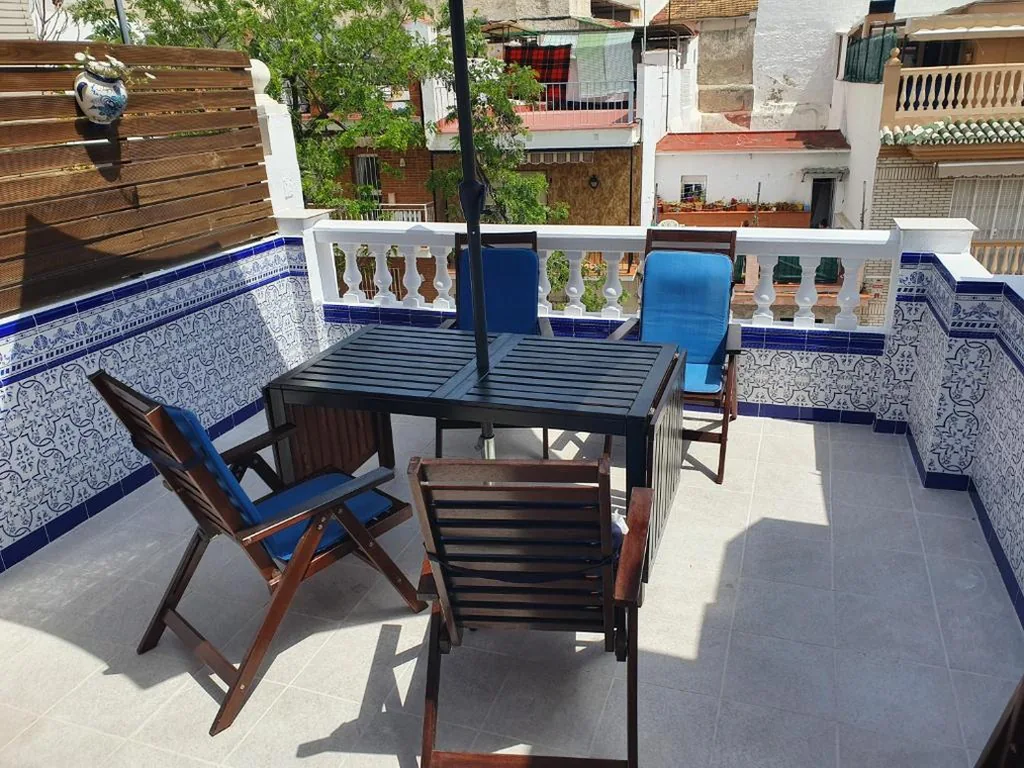 Maison — Private townhouse with roof terrace close to the beach