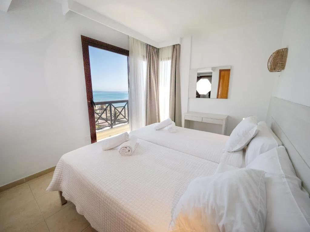 海の景色を望むアパートメント — Prope Mare Apartamentos