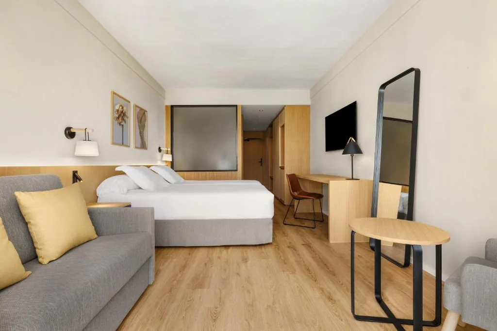 Habitación Doble Deluxe Superior - 1 o 2 camas — Protur Sa Coma Playa Hotel & Spa
