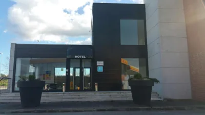 Puerta de Santillana — 写真 11