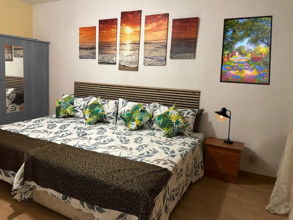 PUERTA DEL SOL Carretas APARTAMENTS & Rooms