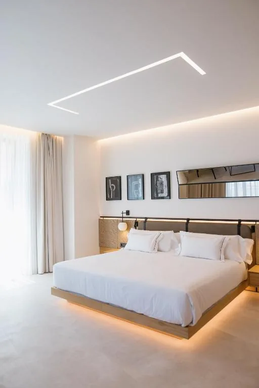 Suite Junior — Puerta Serranos by MYR Hotels