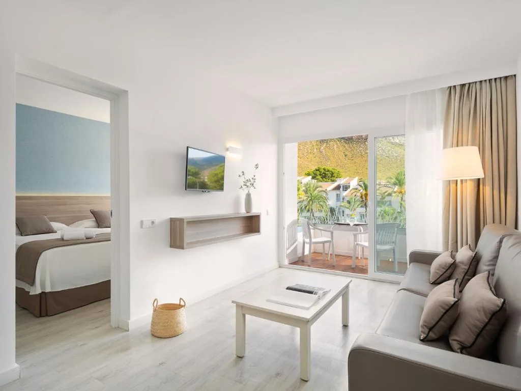 Puerto Azul Suite Hotel