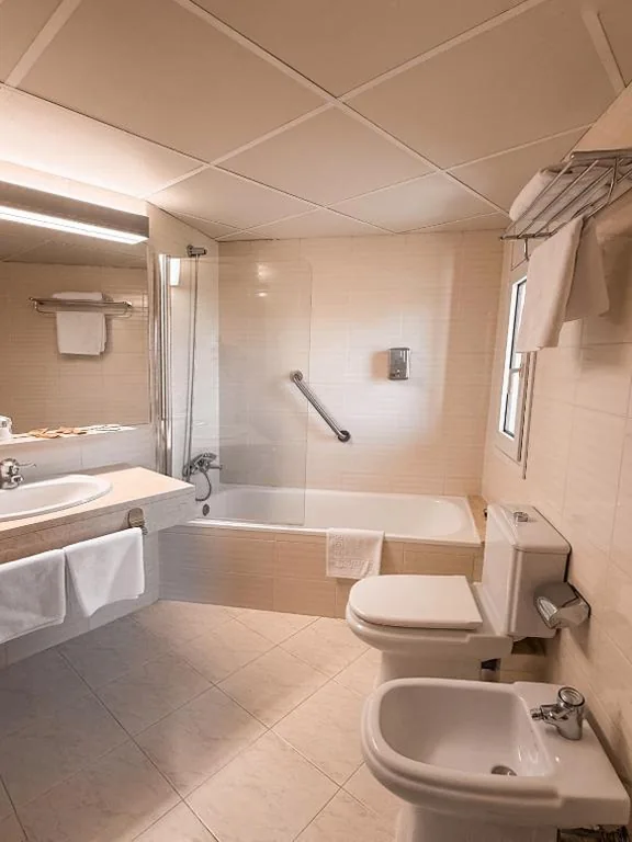 Habitación cuádruple — Puigcerda Park Hotel