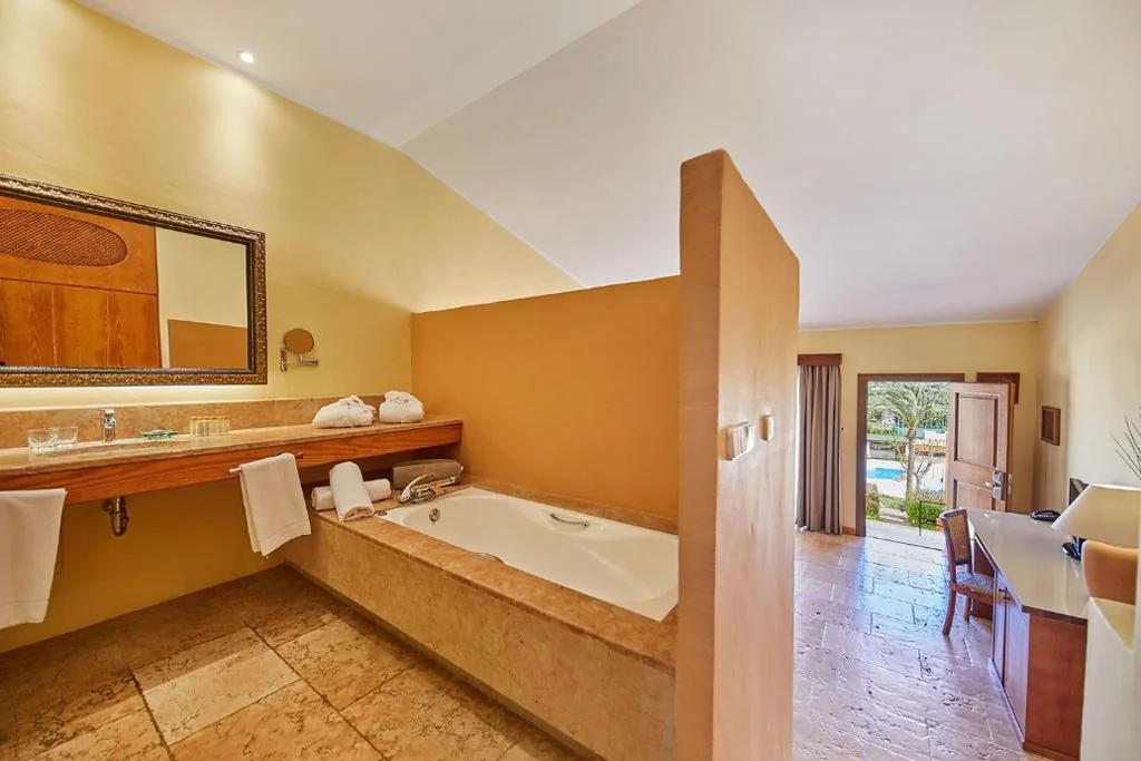 Suite con vista sul giardino — Pula Suites Boutique Resort