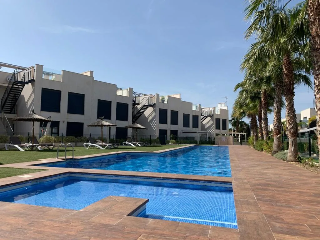Moradia com 3 quartos — Punta Prima Villa 3 bedrooms and solarium sea view