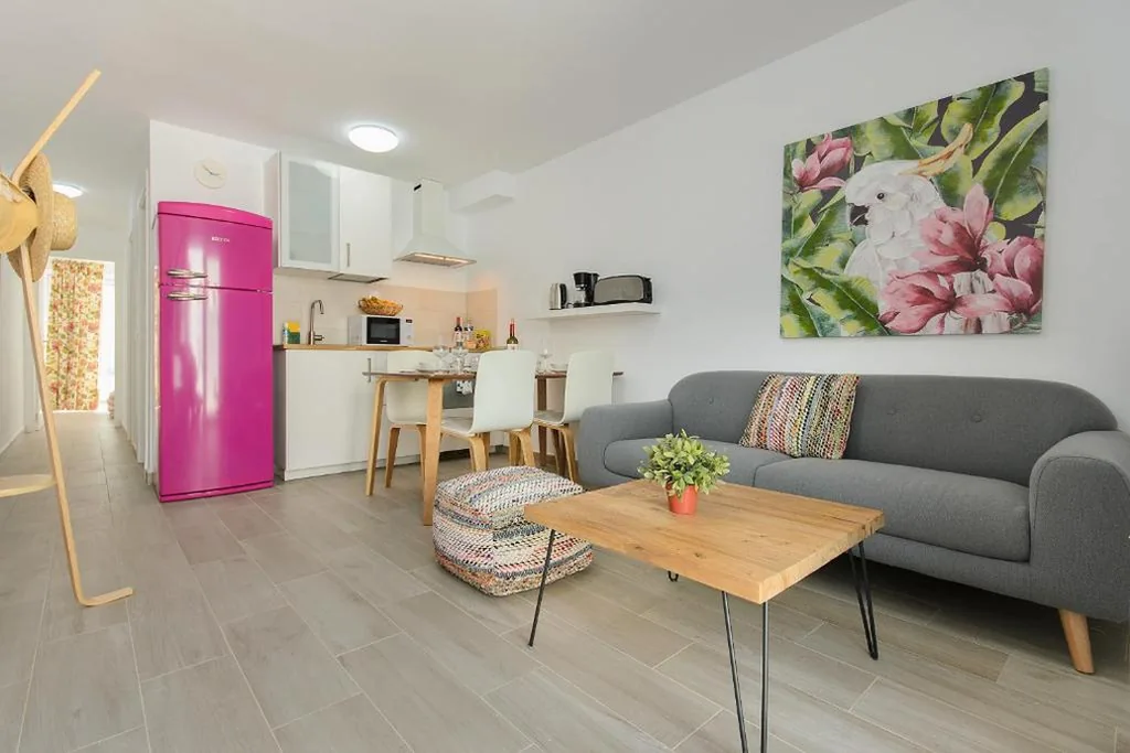 Haus mit 2 Schlafzimmern — Purple Volcano - Pool and Gym in Sport Center Fariones included By Lanzarote Vacation Homes