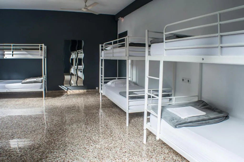 Posto letto in dormitorio misto da 10 letti — Quart Youth Hostel & Apartments