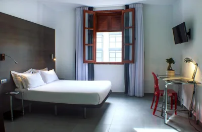 Quart Youth Hostel & Apartments — foto 2