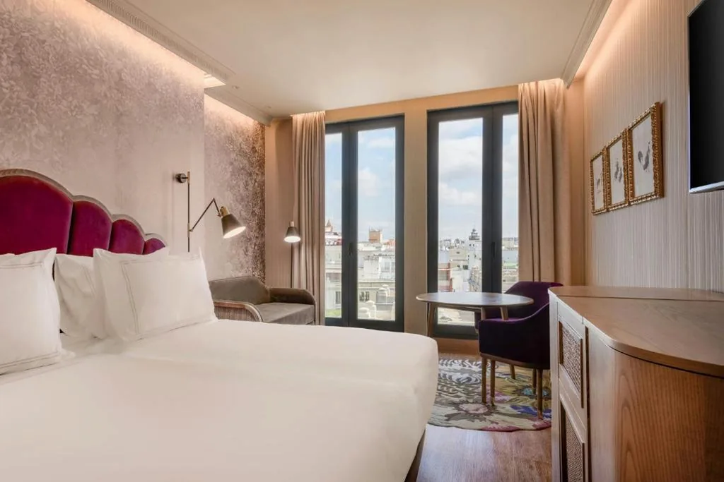 Quarto Duplo Grand Deluxe com vista para a cidade - 2 camas — Querencia de Sevilla, Autograph Collection