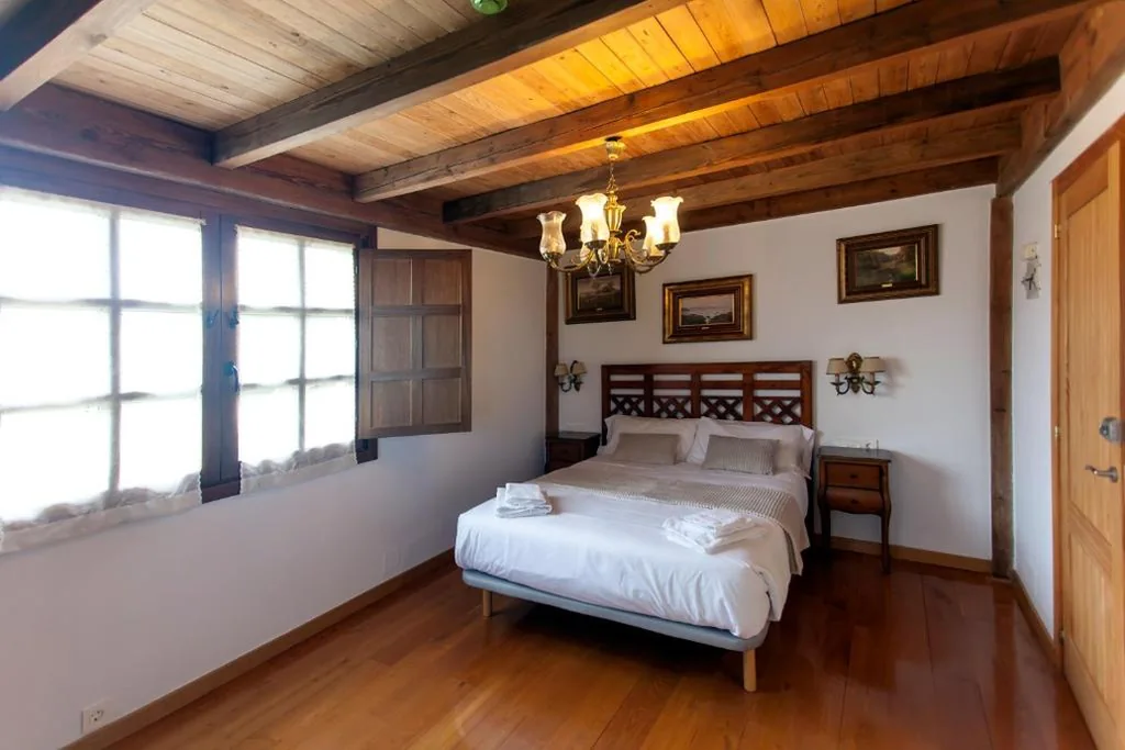Villa — QUINTES PLAYA